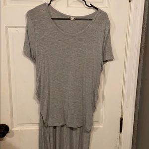 Gray side slit top